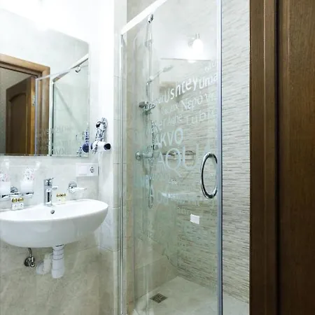 Готель Antares 4*