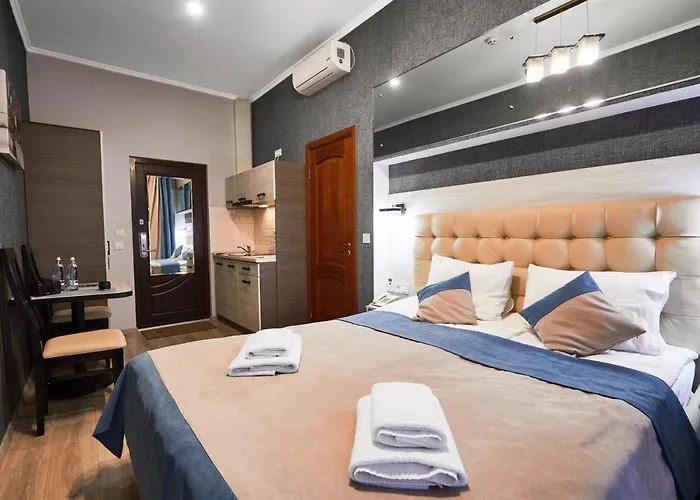 ホテル Antares 4*